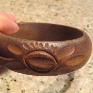 Vintage Wooden Carved BRACELET Small (85J)